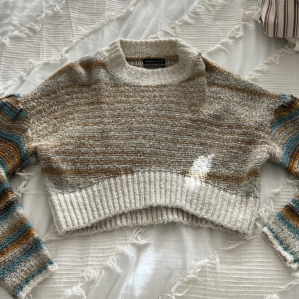 urban outfitters cropped sweater